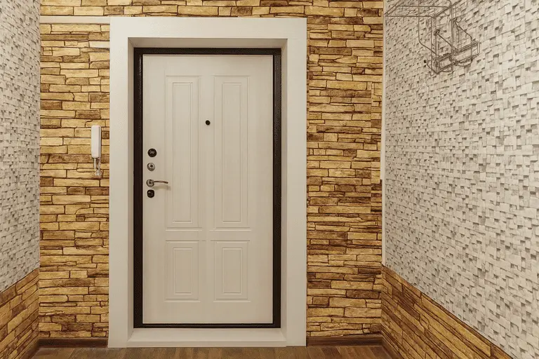 Обкладка двери – как обновить интерьер